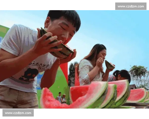 爆笑西瓜大胃王比赛现场选手狂吃翻车瞬间合集视频全程高能笑点不断